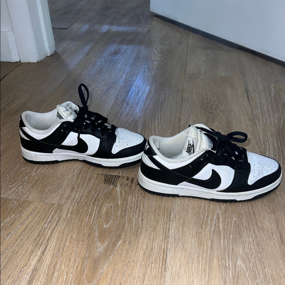 Nike Panda Dunks Size 6.5